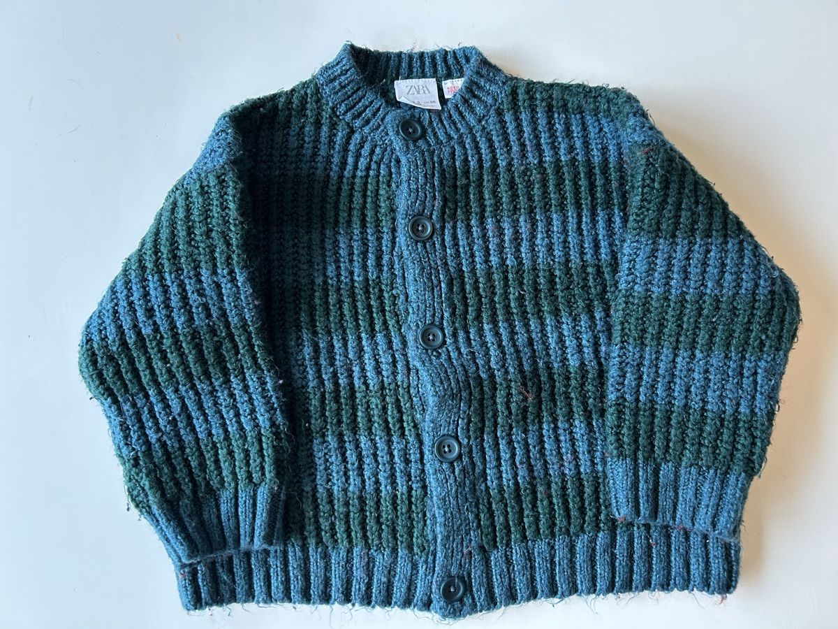 Zara Pullover & Sweatshirts: Zara cardigan gr. 98 – Gebraucht aus Luzern von Exberlinerz