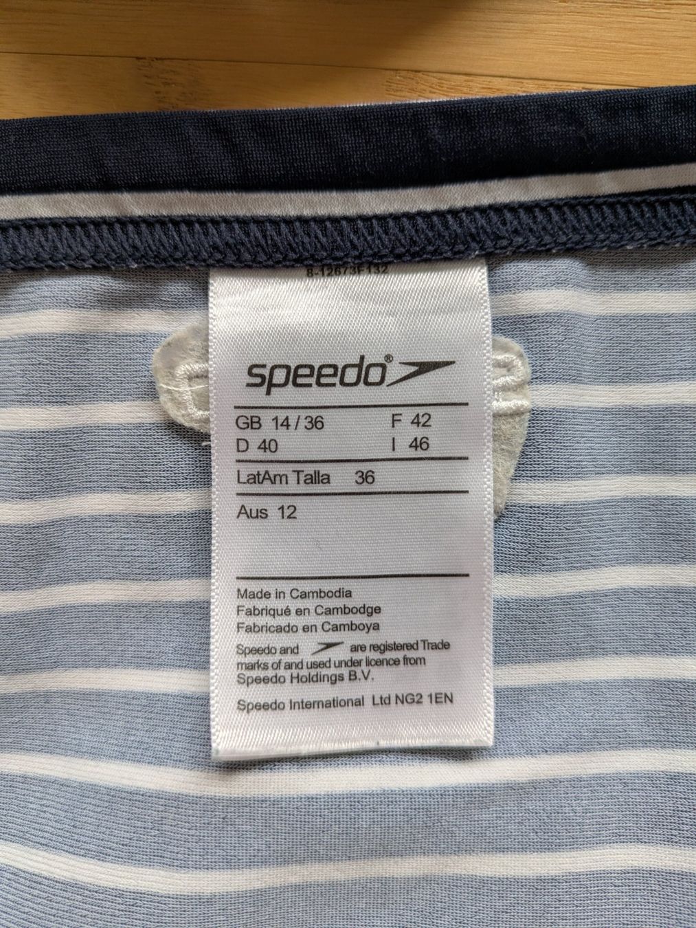 Speedo Maillots de bain & Bikinis: Speedo Badeanzug gestreift Grösse 40 – D'occasion à Teufen AR par eva_6s5f 3