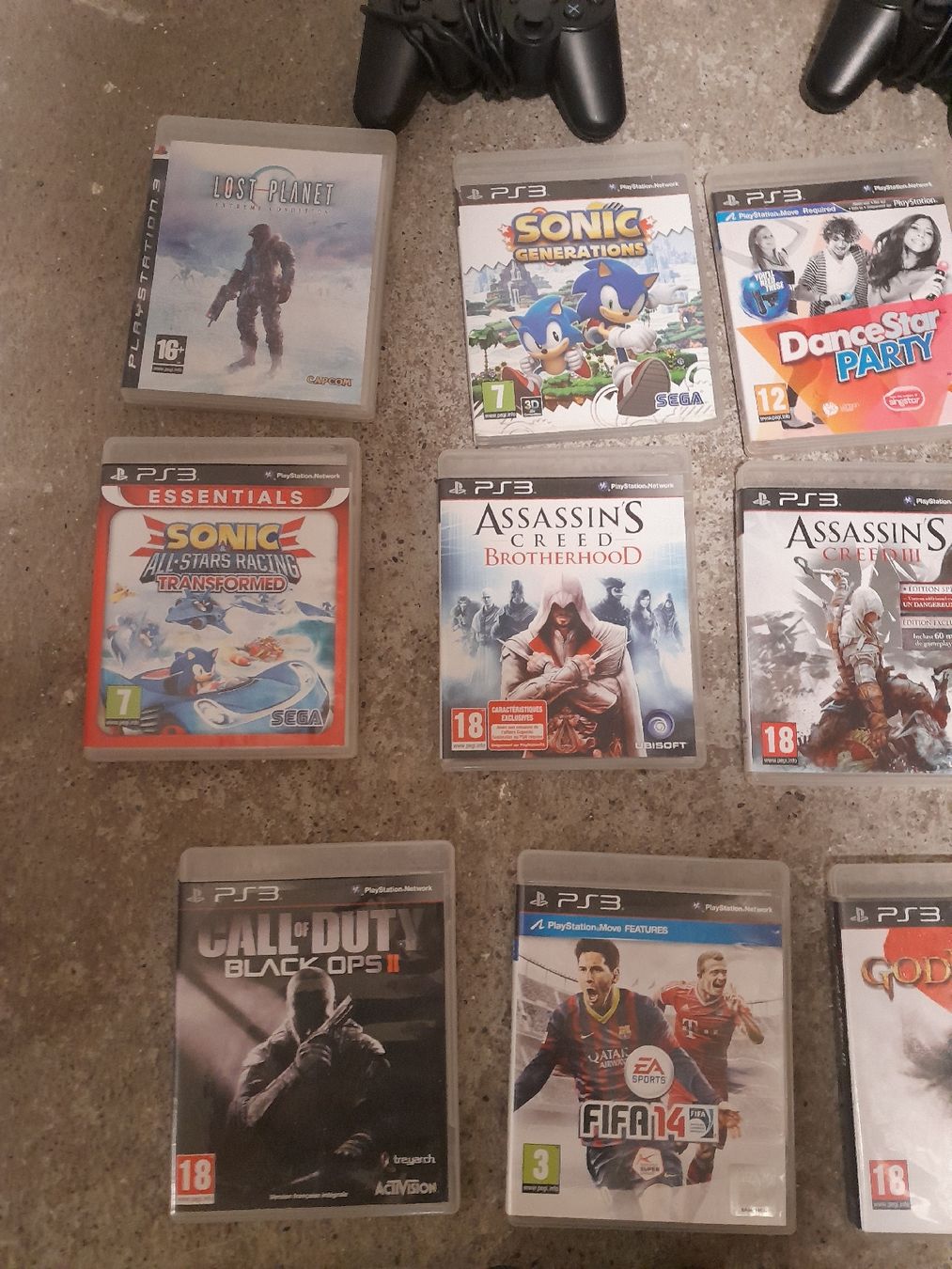 Giochi: 4 manettes ps3 et jeux – Usato da Fribourg venduto da Sami1177 3