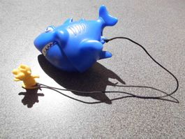 Haifisch blau, mit Surfer