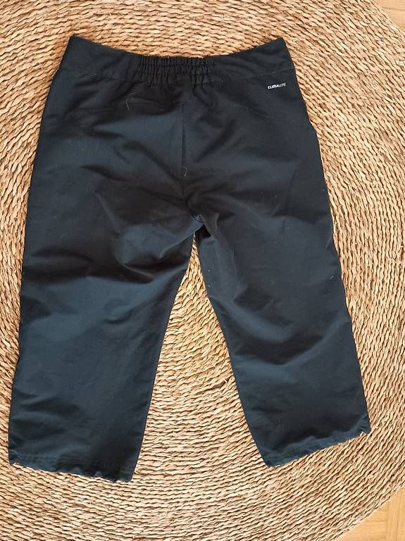 Adidas Pantaloni: Capri Sporthose von Adidas – Usato da Zürich venduto da Melianea 2