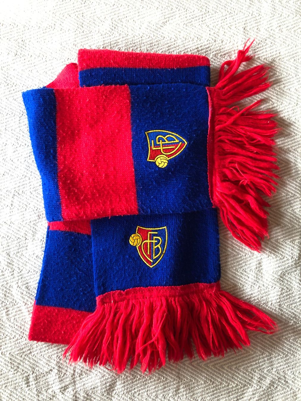 FC Bâle Foulards & écharpes: FC BASEL Schal - Logo ohne Stern – D'occasion à Aarberg par umearocks 1