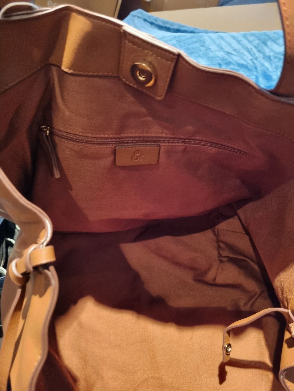 Sacs femmes: Tasche  /  Shopper – Neuf avec emballage d'origine à Aesch BL par mutti04 1