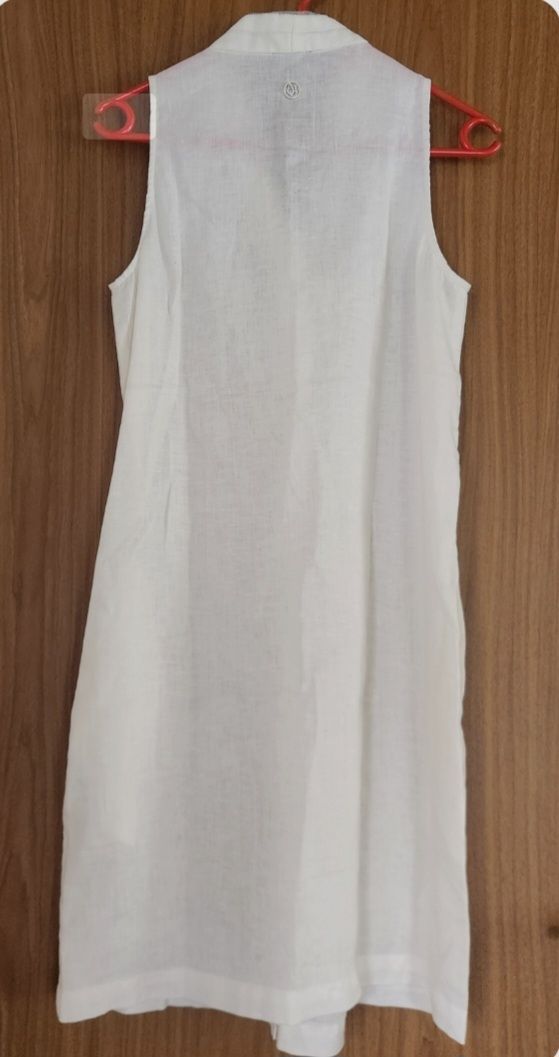 Armani Vestiti: Robe Armani Jeans Blanc Lin Taille 38/40 – Usato da Niedergösgen venduto da Eva2410 1