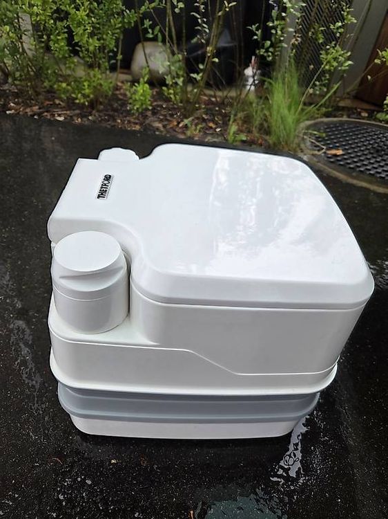 Thetford WC: Porta Potti Qube 335 Thetford – Gebraucht aus Hermetschwil-Staff von mar_8jbn 1