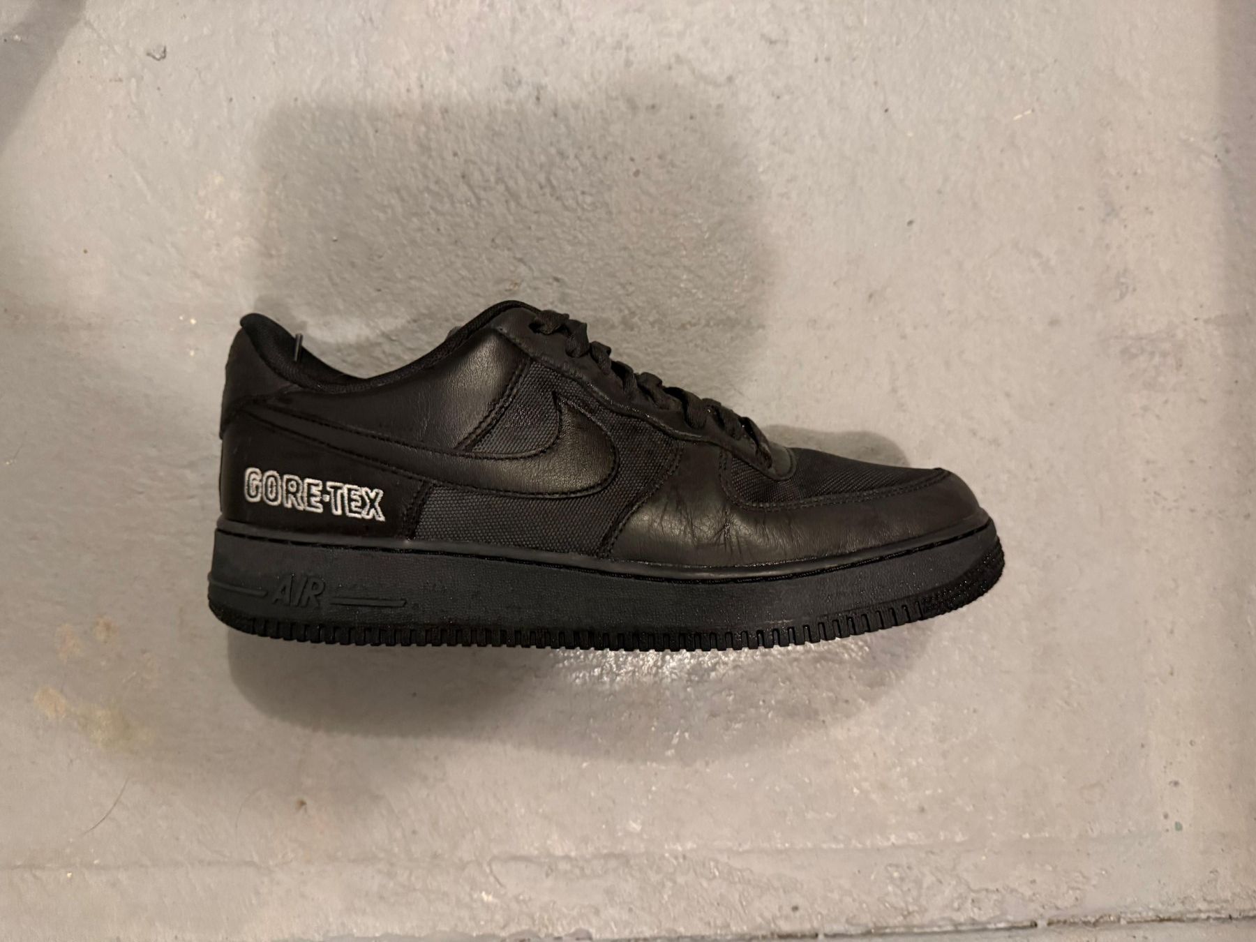 Nike Scarpe da uomo: Nike Air Force 1 GORE-TEX – Usato da Siselen BE venduto da anics