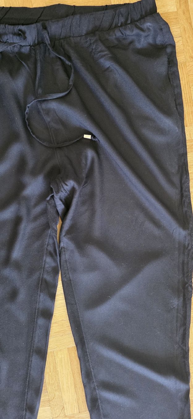 Pantaloni: Pantalon fluide Eté noir – Usato da Yverdon-les-Bains venduto da van_dq65 5