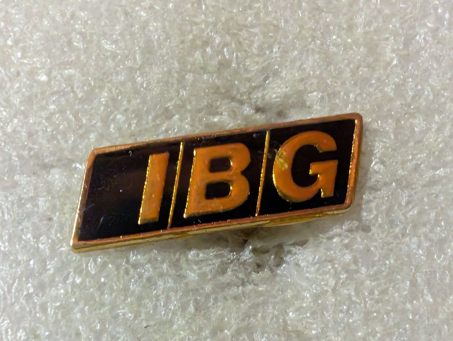 Placchette & Badge: Ansteckpin 122: IBG – Usato da Oppligen venduto da Pin-Fall-Shop