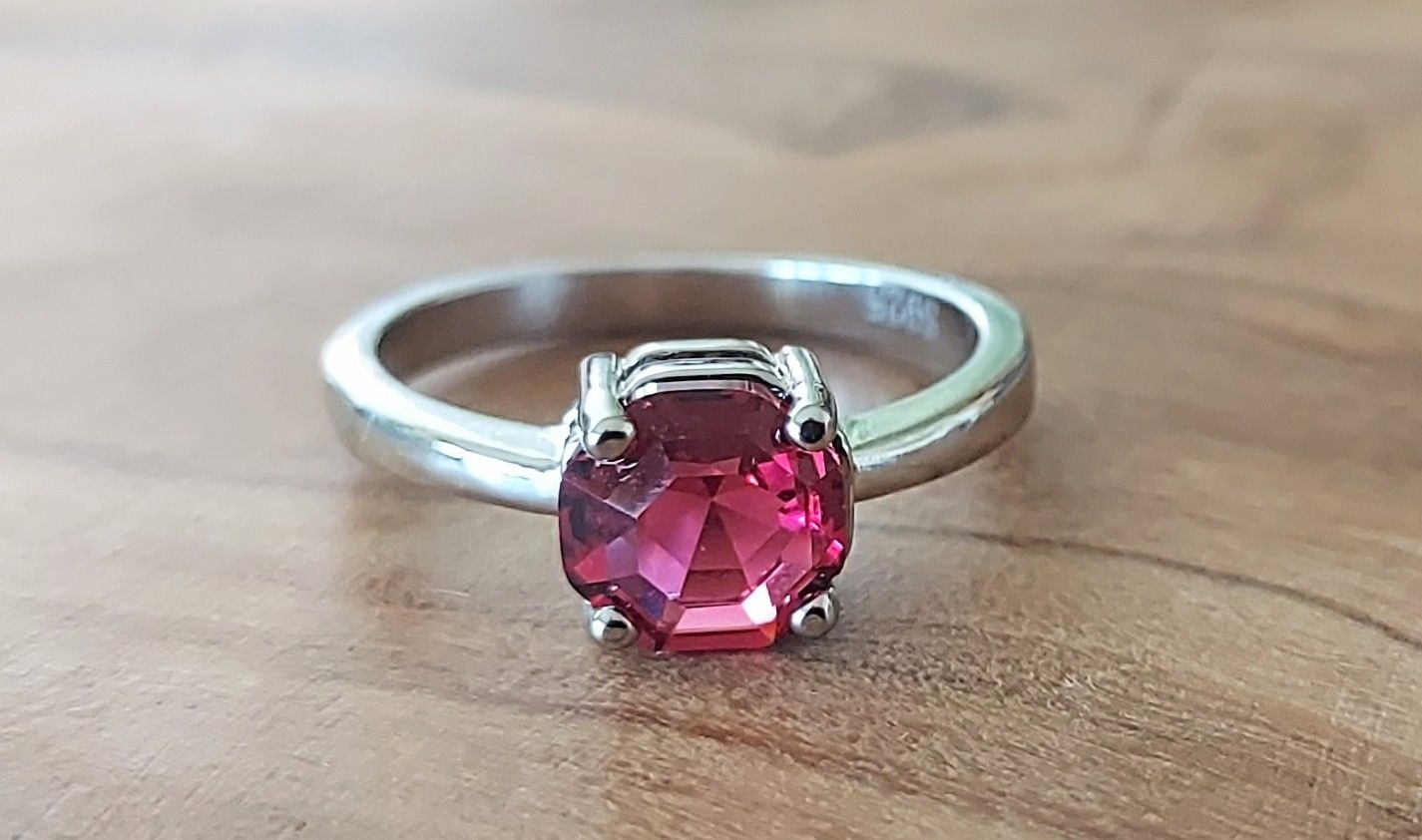 Ringe: Silberring Gr. 56 mit rotem Zirkonia, Neu – Neu (gemäss Beschreibung) aus Ettenhausen TG von CH2300 2