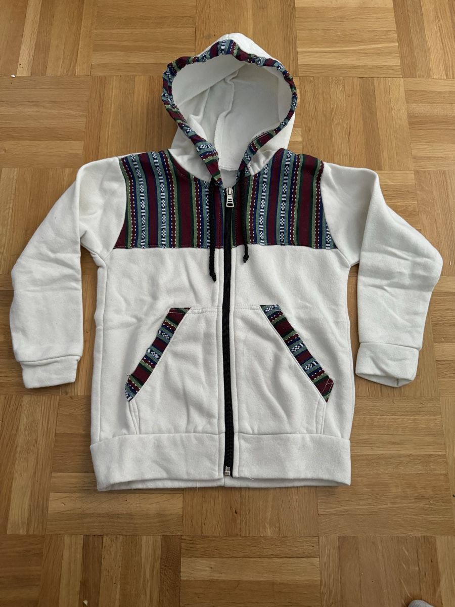 Maglioni & Felpe: Kinder Pullover, Gr. 104 – Usato da Kilchberg ZH venduto da Von_dutch