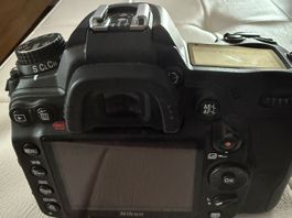 Nikon D7000 mit vielen Zubehörs