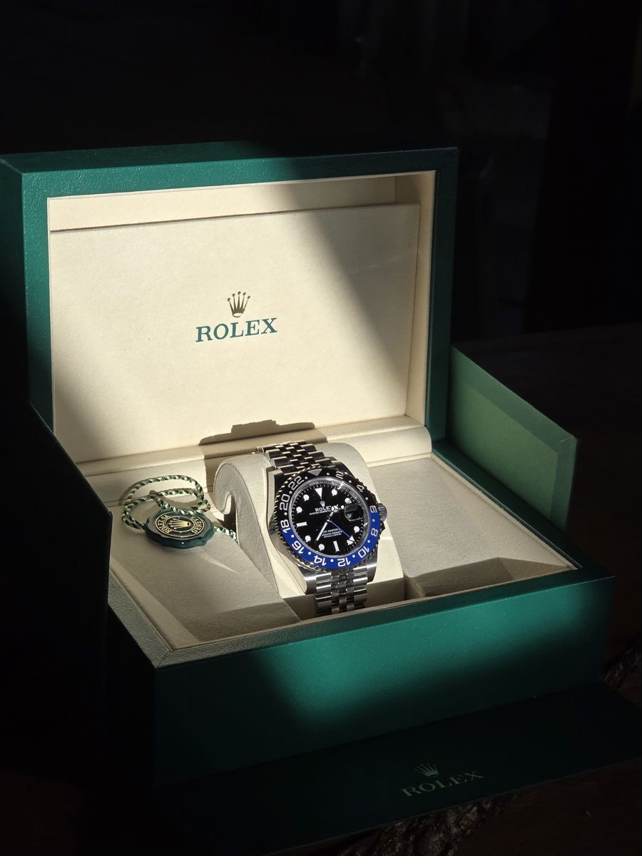 Rolex Orologi: Rolex GMT II Bat Girl – Nuovo e nell'imballaggio originale da Dietlikon venduto da Maximum0123 4