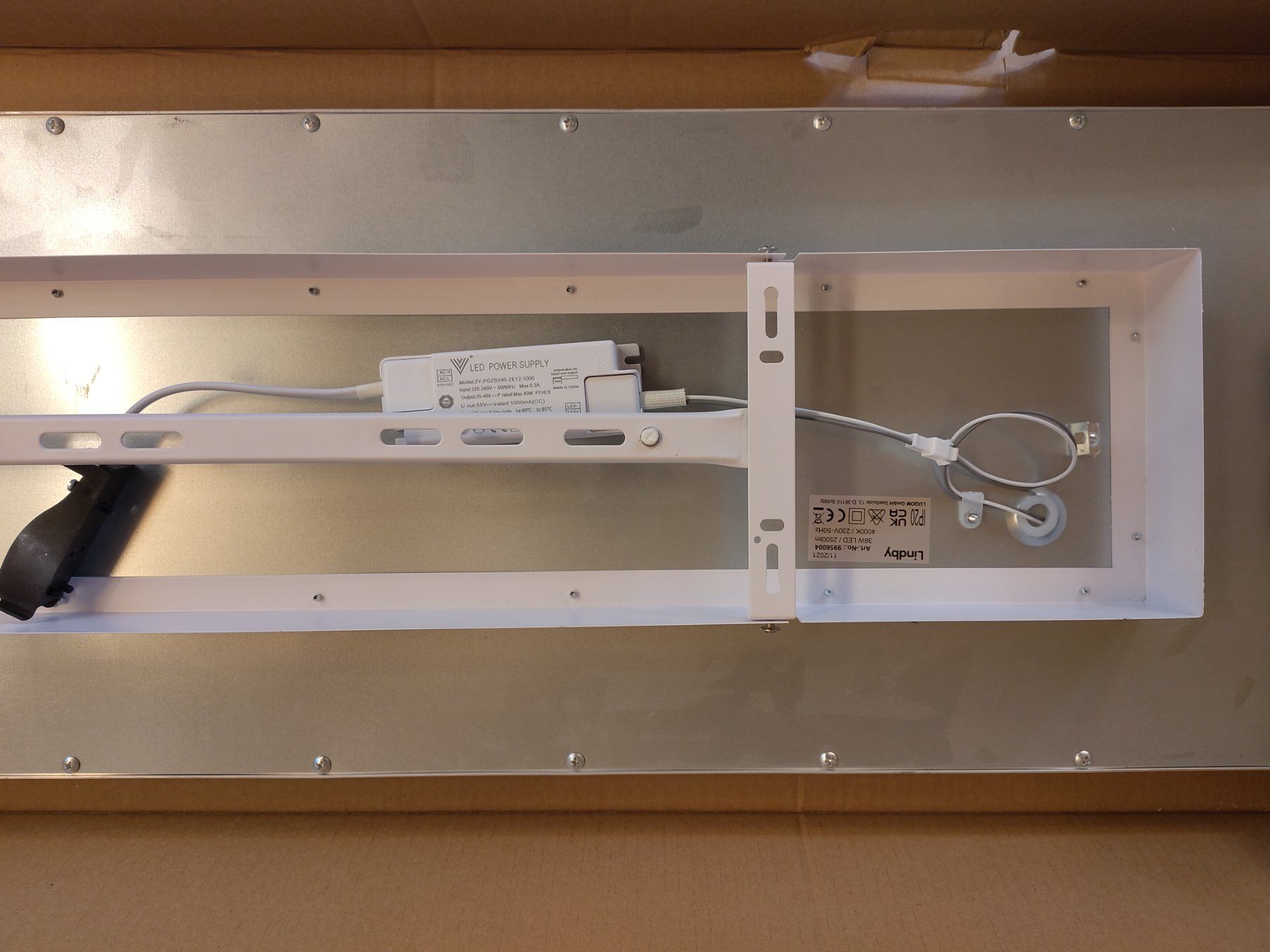 Kronleuchter & Deckenlampen: LED Panel Lindby rechteckig silber – Gebraucht aus Aarberg von tue_p2hs 2