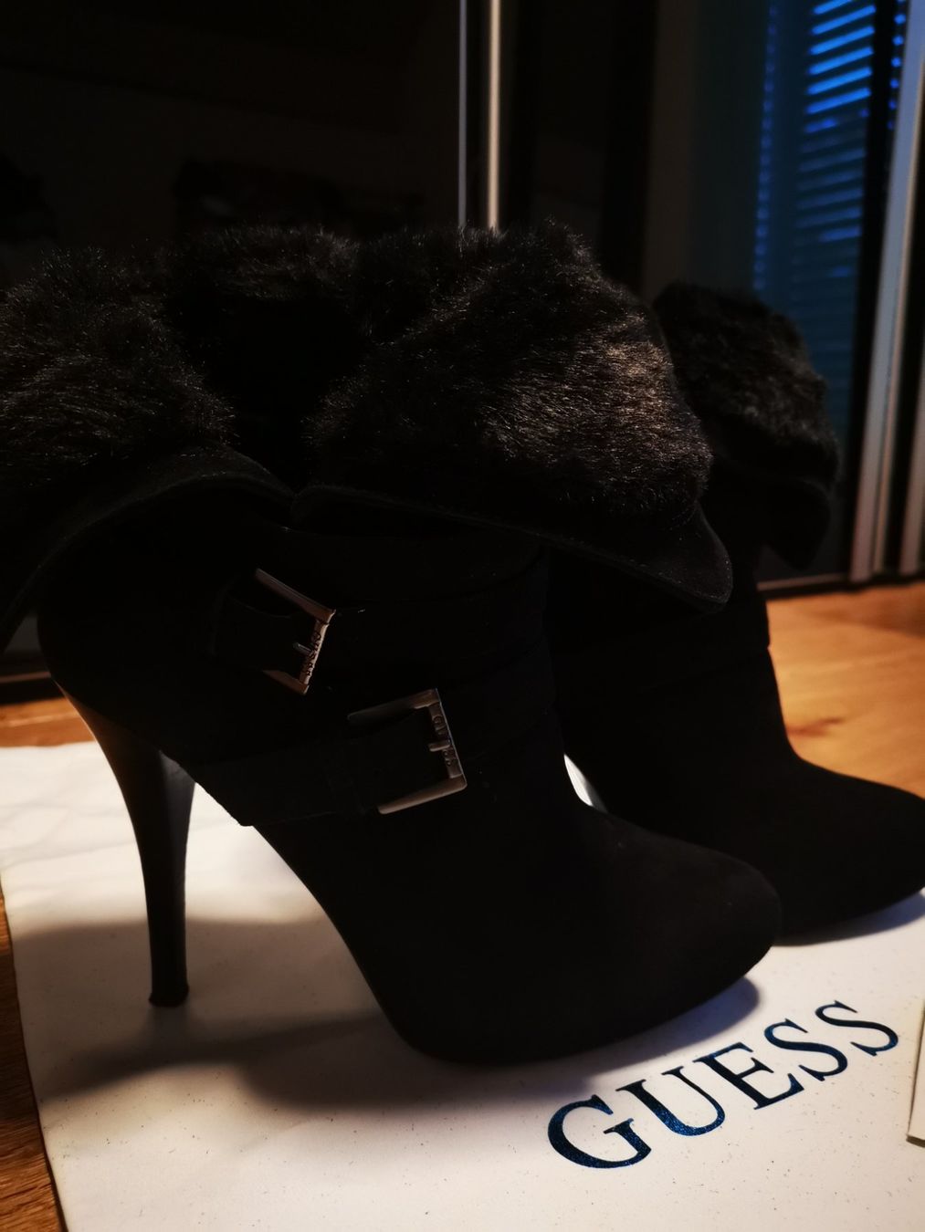 Guess Chaussures femmes: Guess Schuhe – Neuf avec emballage d'origine à Niederbipp par Viktoria_Sch