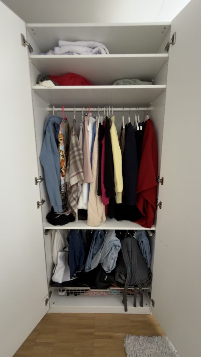 Armoires: IKEA PAX weiß  – D'occasion à Zürich par jen_x9vt 2