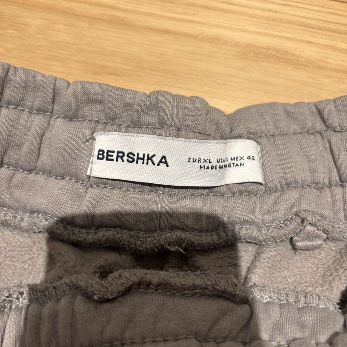 Bershka Pantaloni: Bershka Baggy Jogginghose – Usato da Bassersdorf venduto da le.vi546 2
