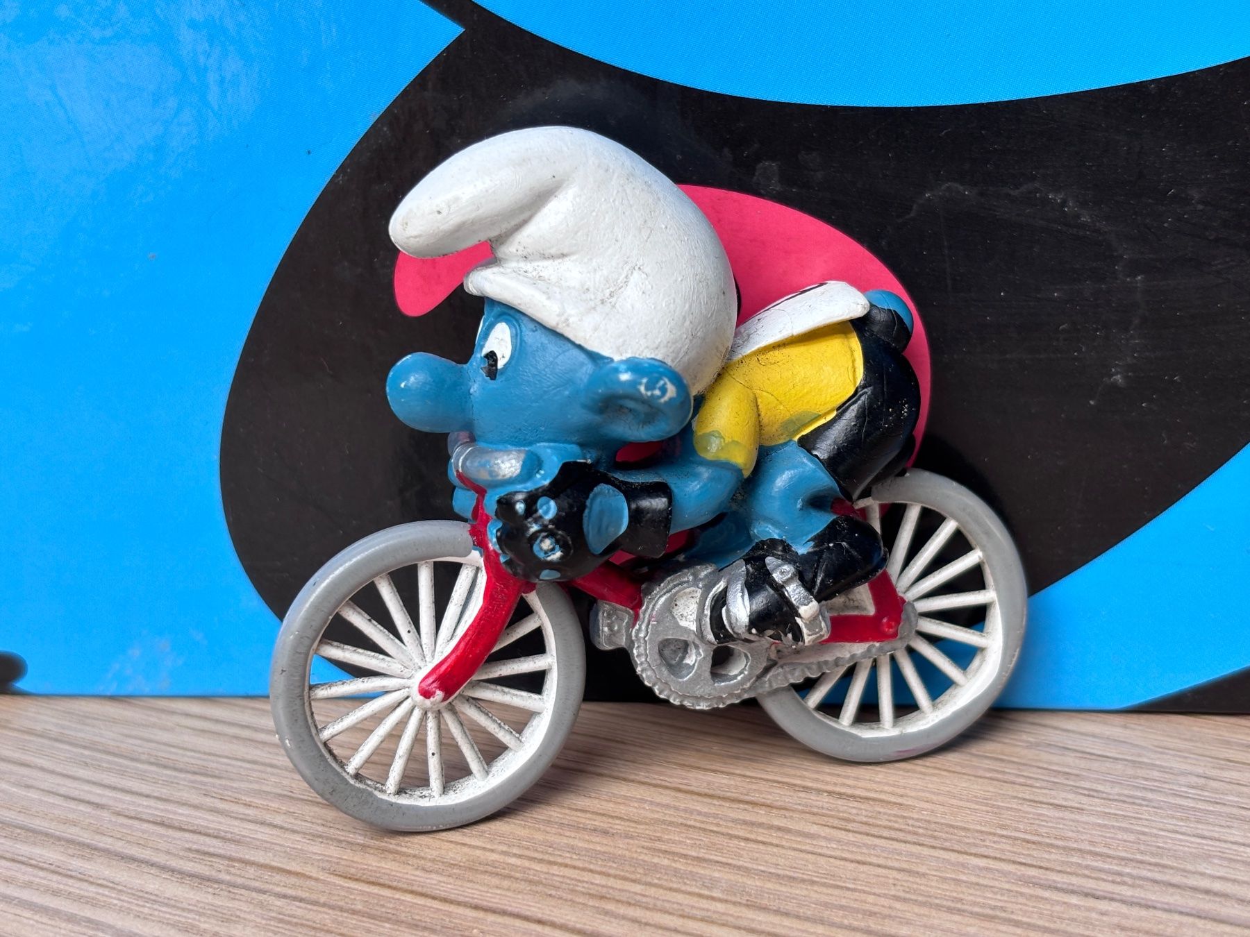 Schleich Statuette: Rennvelo-Schlumpf – Usato da Lyss venduto da Duckszone