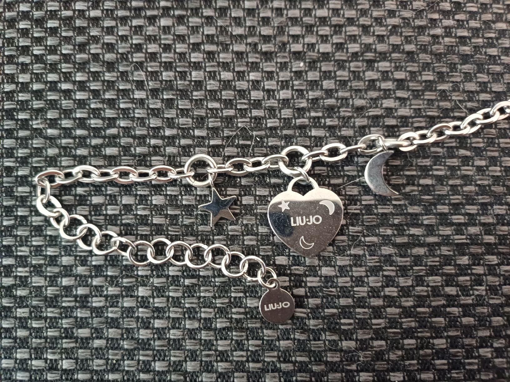 Liu Jo Armbänder & -reifen: Liu Jo Armband Silber mit 3 Anhänger – Gebraucht aus Ostermundigen von Loulilou86 1