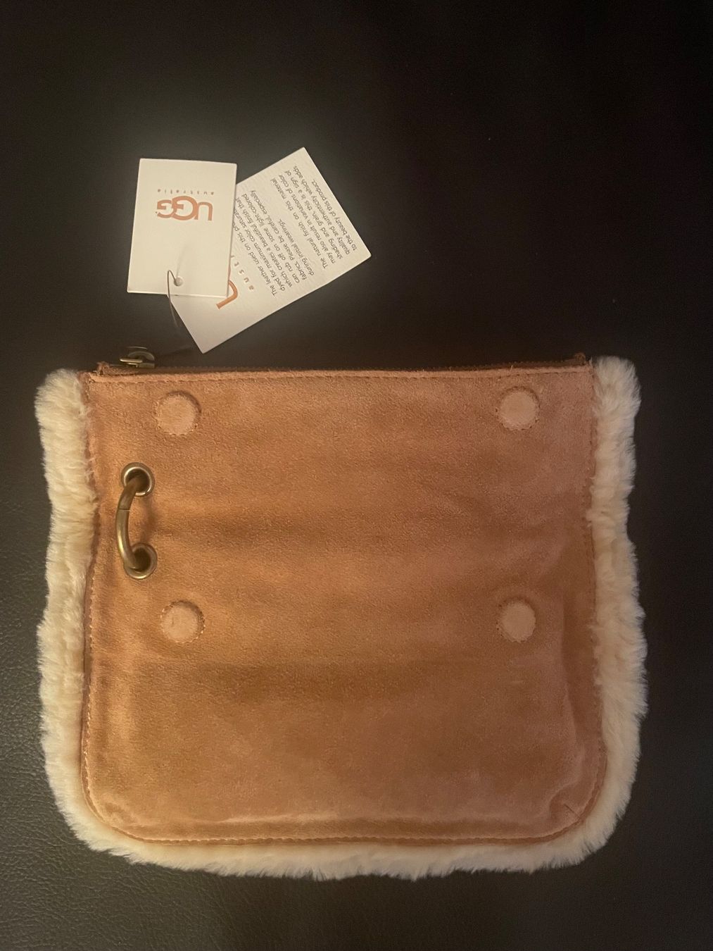 Ugg Borse da donna: UGG australia Pochette - N E U – Nuovo (secondo la descrizione) da Hünenberg See venduto da DND5 2