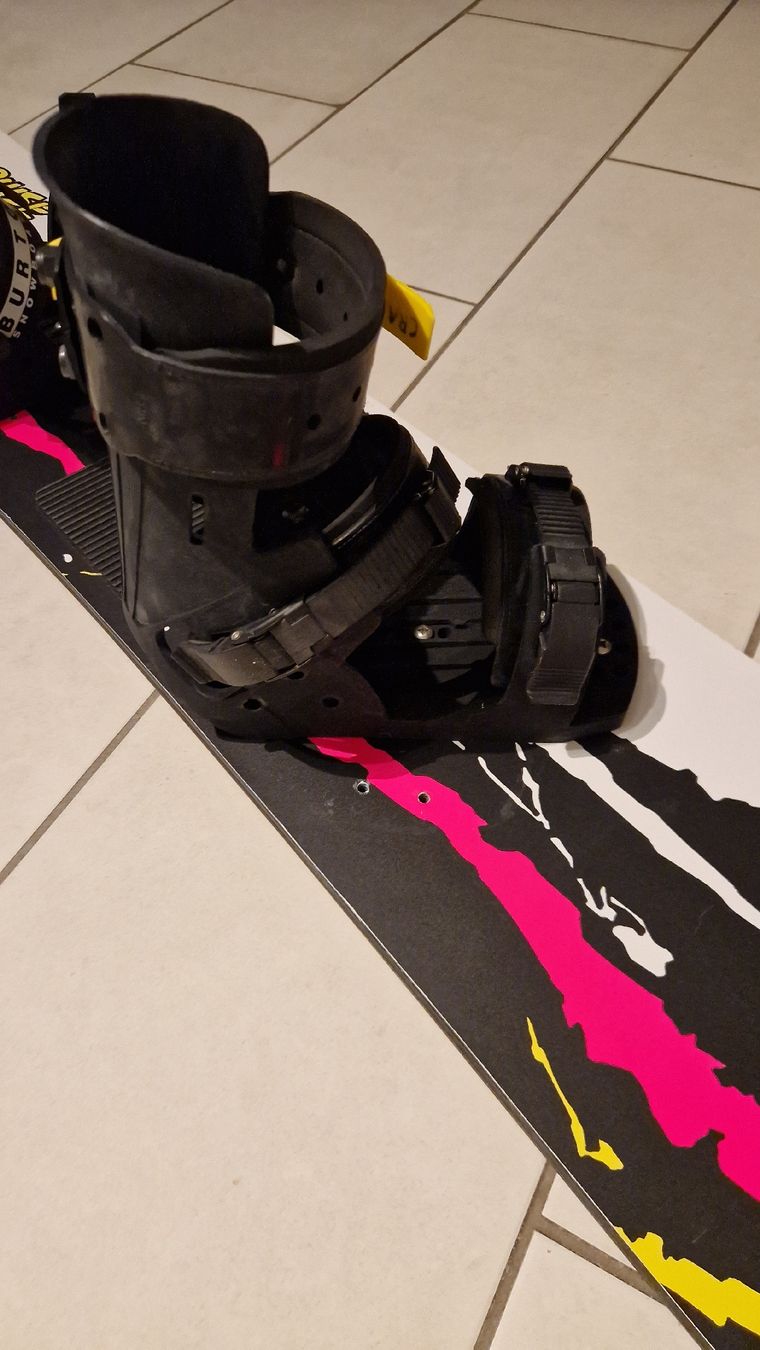 Burton Board: burton vintage retro snowboard – Usato da Dielsdorf venduto da hallo1 2