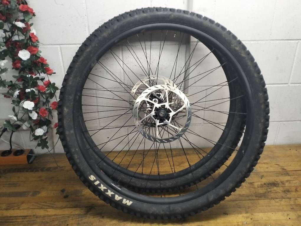 Ersatzteile: Velorad, Bikerad Vorderrad, Hinterrad, 29" Boost – Gebraucht aus Düdingen von deal001