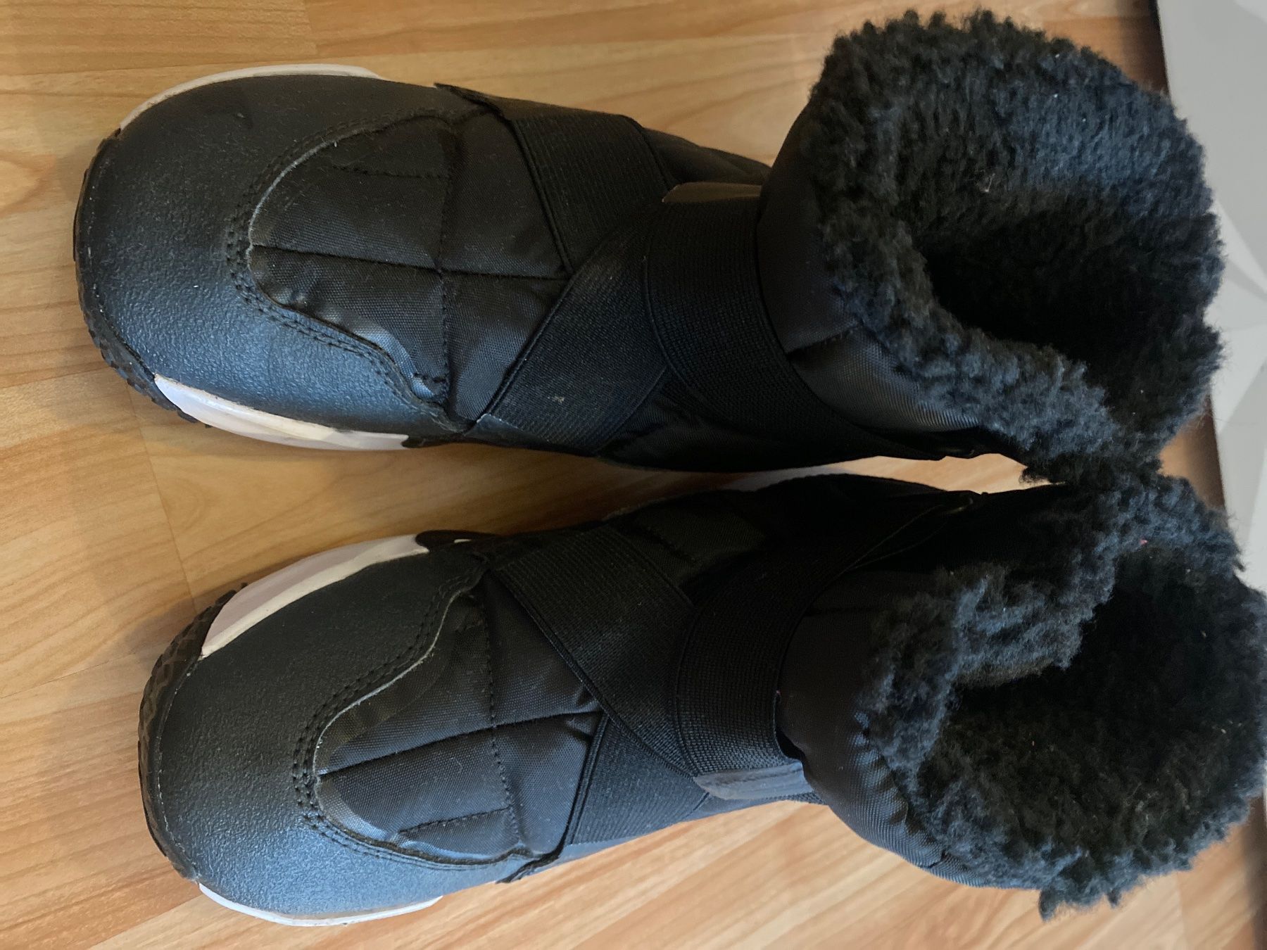 Nike Scarpe per ragazze: Nike Winterschuhe Gr. 34 – Usato da Füllinsdorf venduto da silberstern110 1