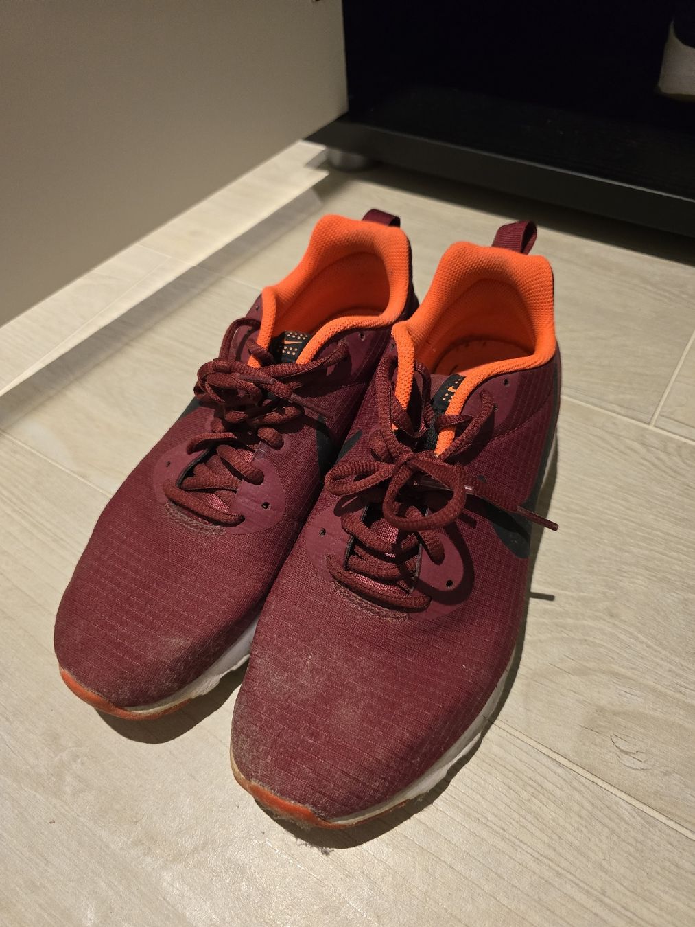 Nike Scarpe da uomo: Nike Orange Size 41 – Usato da Dompierre FR venduto da Naitcir 1