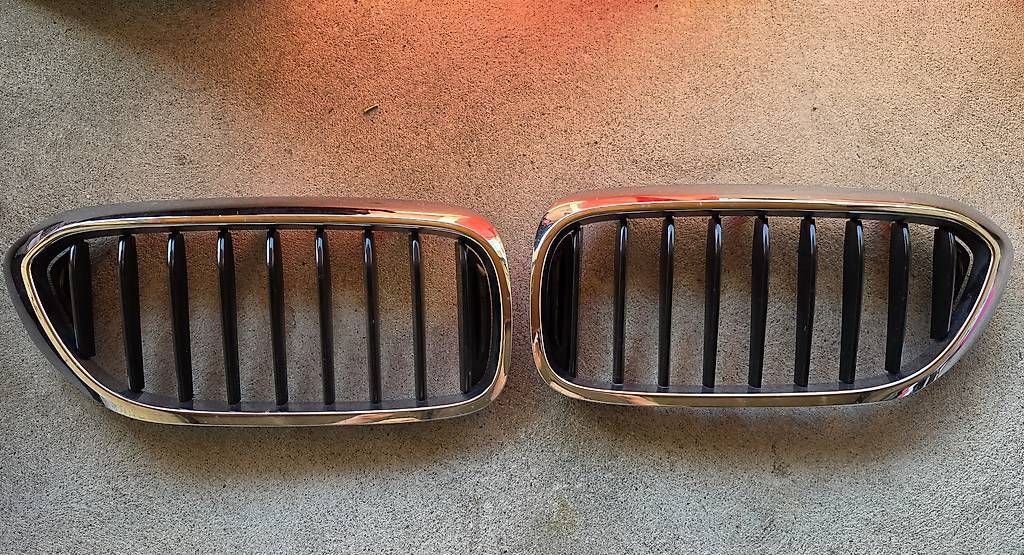 BMW Alle Autoersatzteile: Original BMW 540i xDrive Kühlergrill – Gebraucht aus St. Gallen von Meziu 2