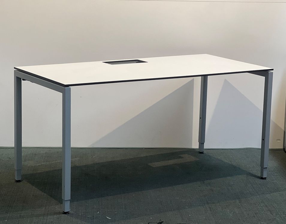 Lista Scrivanie: (03) Bürotisch / Arbeitstisch Lista Office aus Büroräumung – Usato da Wangen an der Aare venduto da TBYN