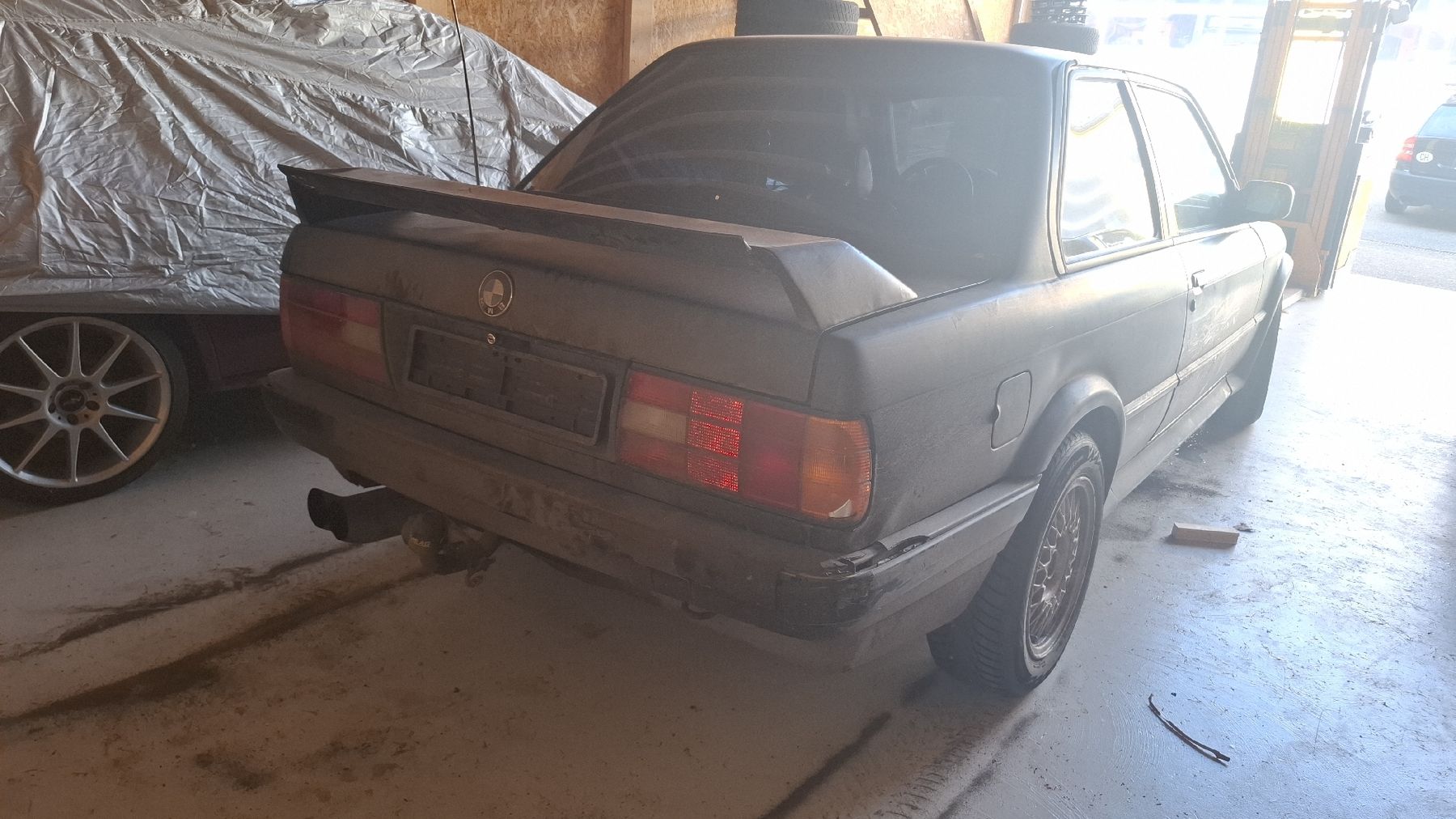 Automobili: BMW E30 325ix Coupe Unfall – Difettoso da Muotathal venduto da E30jaekel 4