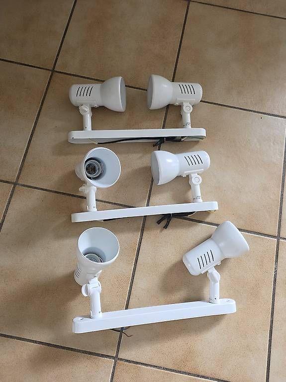 Lampade: Le lot de 3 luminaires – Usato da Lausanne venduto da yannaroundtheworld