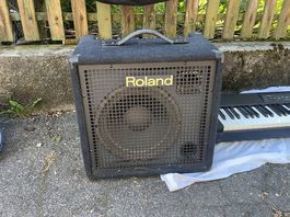 Roland STEREO MIXING KEYBOARD AMPLIFIER KC-300