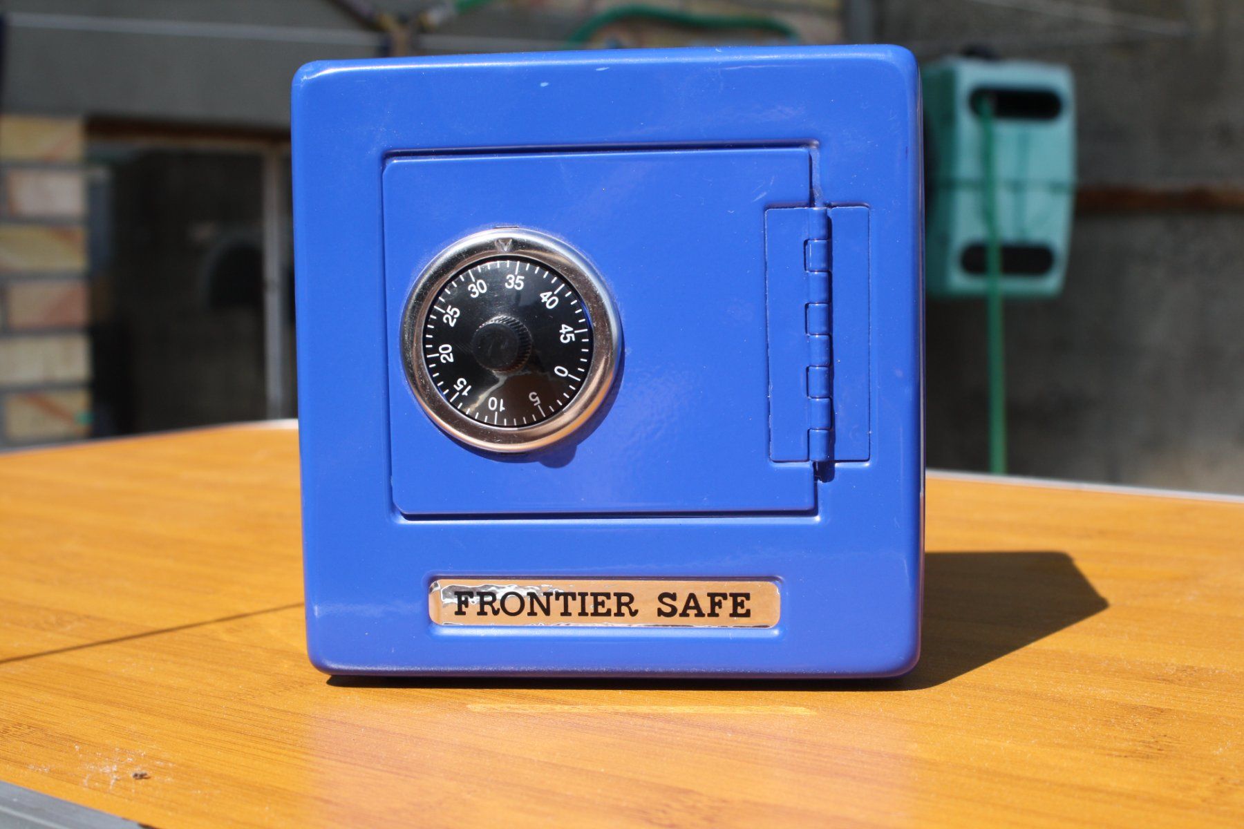 Tirelires: SAFE TRESOR KÄSSELI SPARDOSE – D'occasion à Wauwil par Pneuedy 2