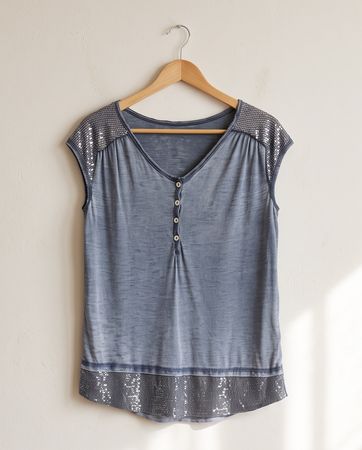 haut gris bleu à boutons et détails pailletés — taille M