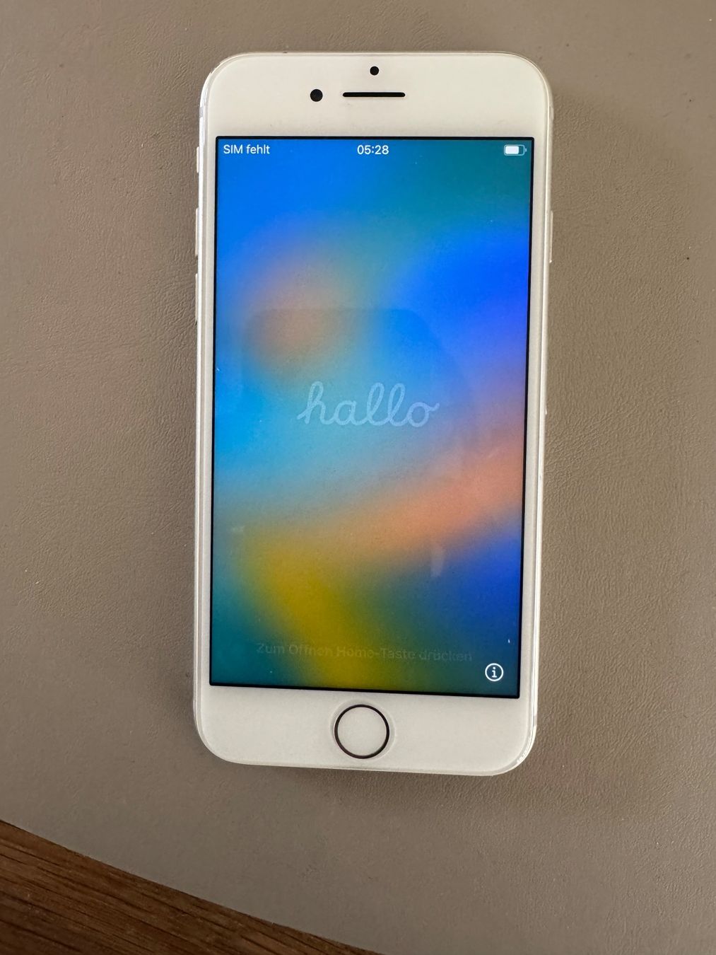 Apple Telefoni cellulari / Smartphones: iPhone 8 – Difettoso da Adliswil venduto da Busys