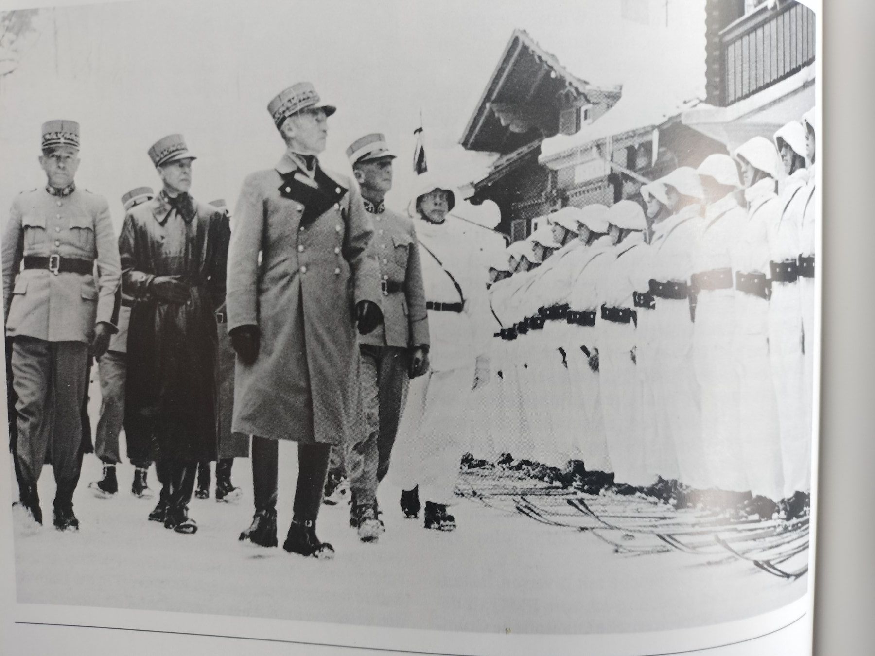Bücher: Schweizer Armee Militär Buch von 1987 – Gebraucht aus Schwanden Sigrisw von len_9yqg 6