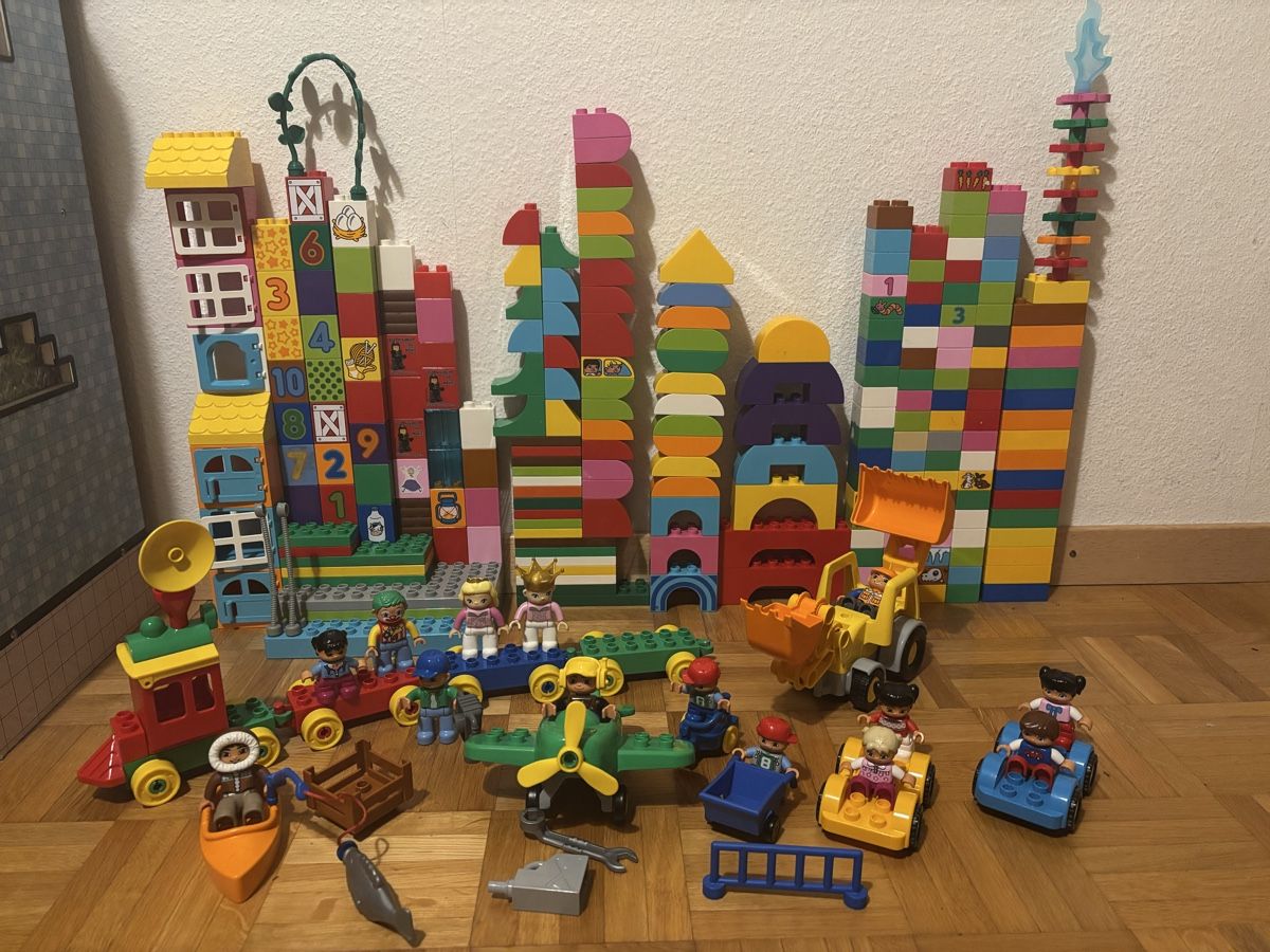 Lego Duplo Building Blocks Set with Figures and Vehicles (Gebraucht) in ...