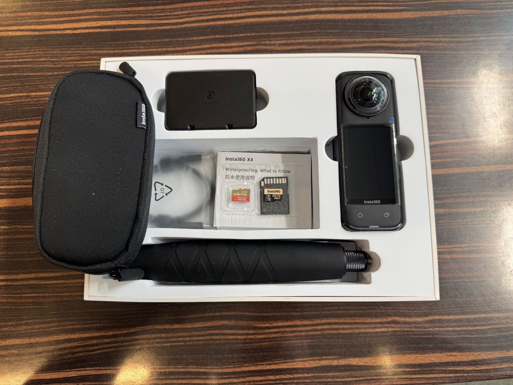 Insta360 Action Cam: Insta360 X4 8K Action Cam Starter Bundle – Gebraucht aus Zürich von KochphotoAG 1