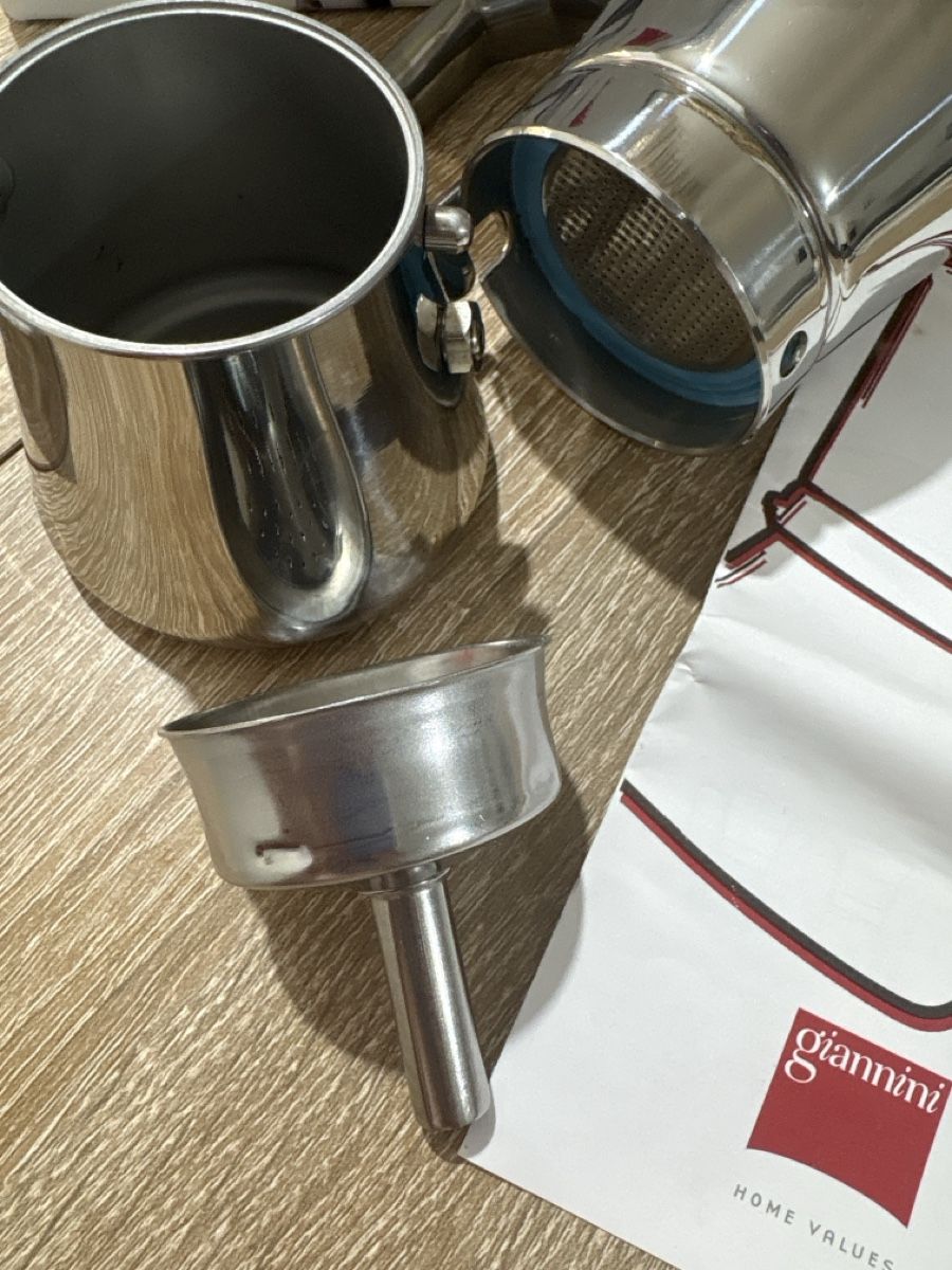 Macchine per caffè & Macchine per espresso: Caffettiera Giannina – Nuovo e nell'imballaggio originale da Giubiasco venduto da ang_cy8x 3