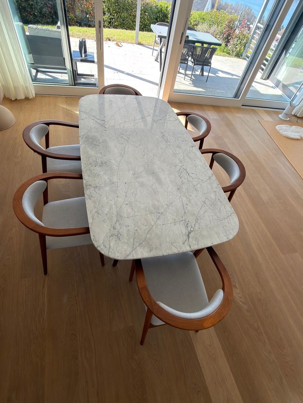 Set di tavolo e panche: Marmor Tisch mit Stühlen – Usato da Herrliberg venduto da nba_xl97 1