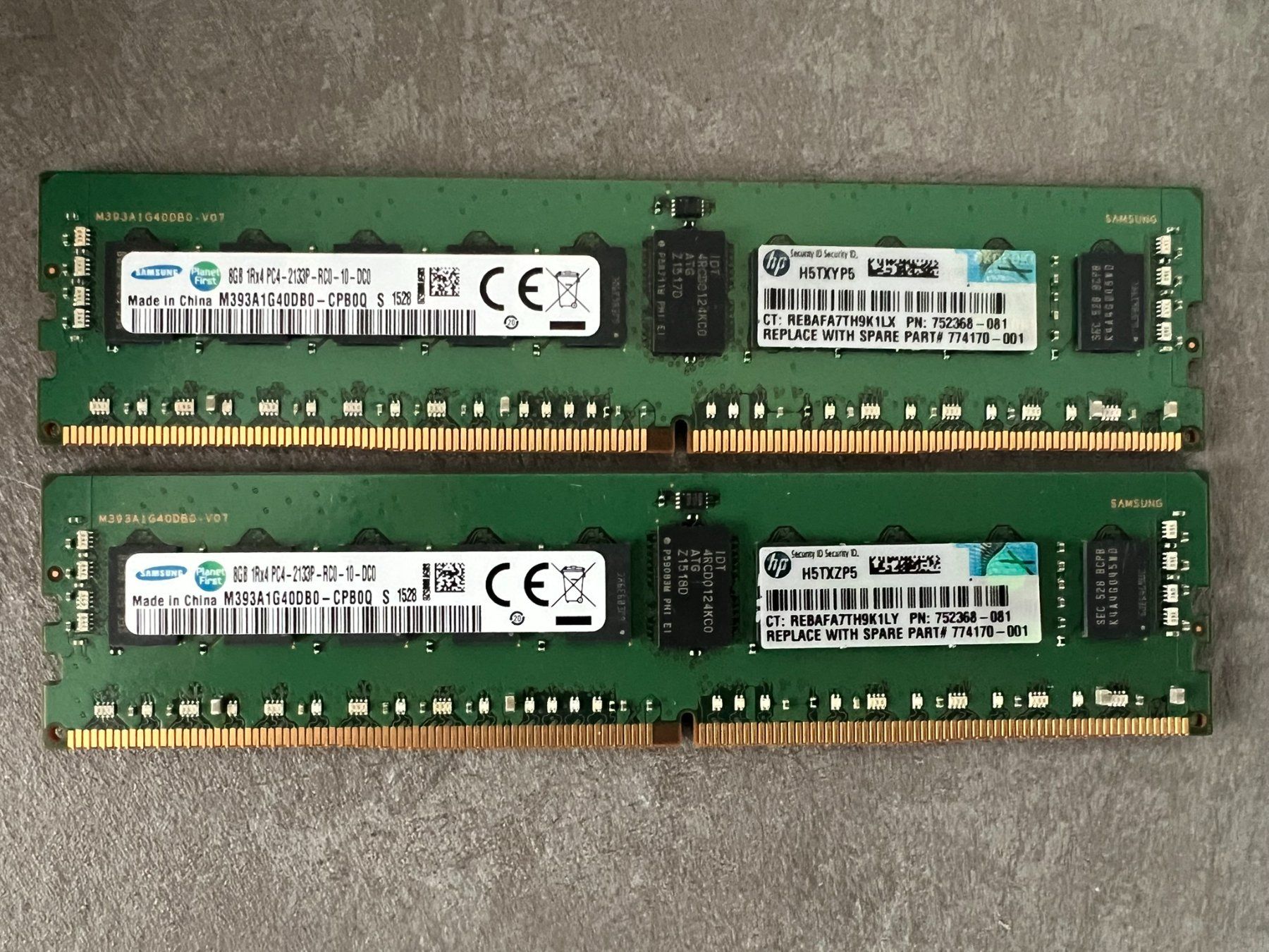 Samsung Mémoires / RAM: 2x Samsung 8GB PC4-2133P RAM Module – D'occasion à Hünenberg par CardDrop