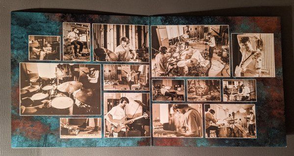 Schallplatten: Papir – V / 2 LPs – Neu und originalverpackt aus Basel von Dinosauce 3