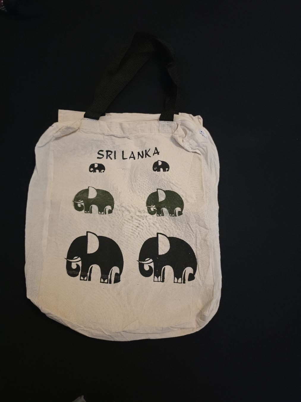 Borse: small tote with zipper – Nuovo (secondo la descrizione) da Le Locle venduto da vri_c59x