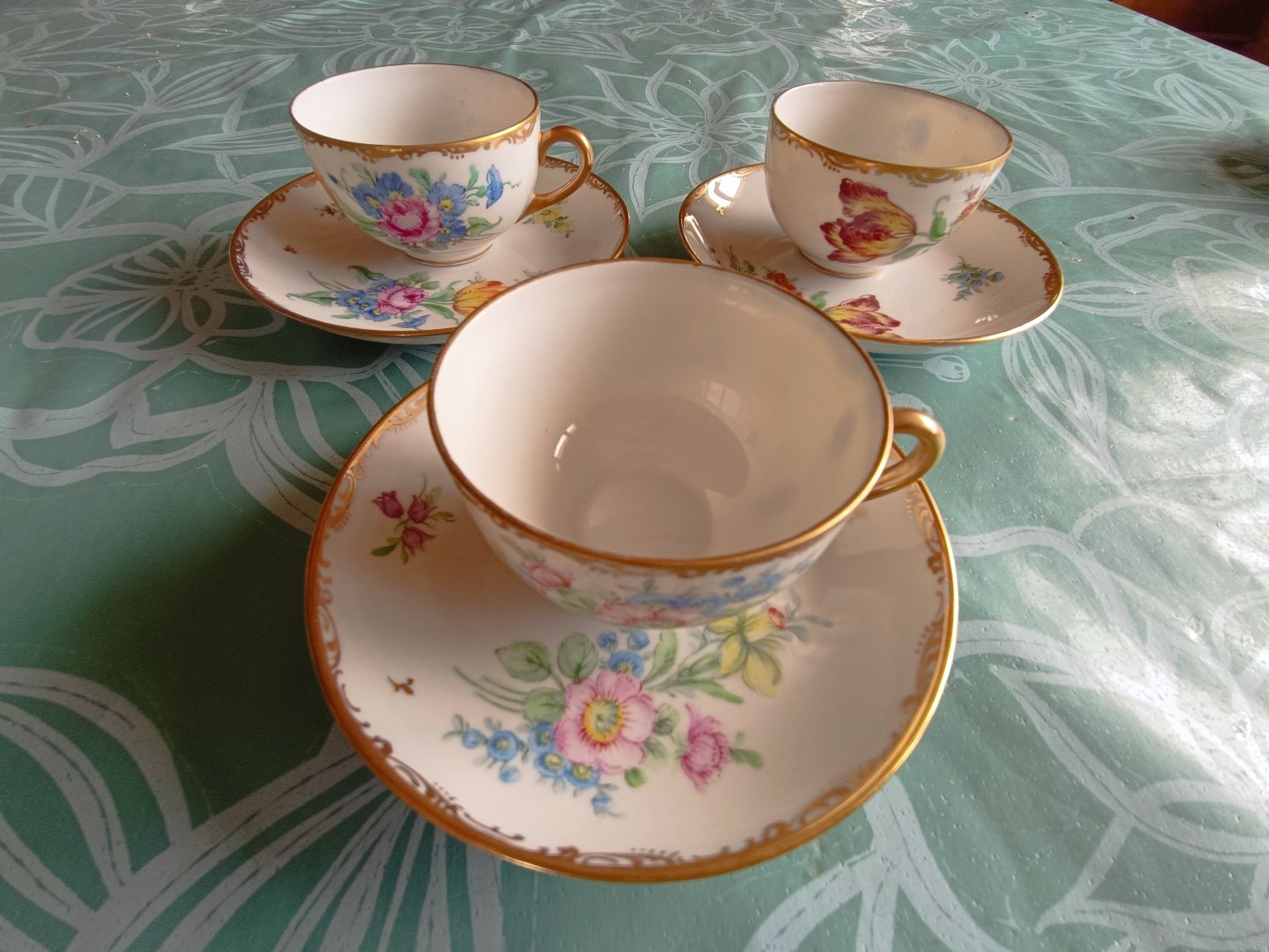Set di piatti: Service à café/dessert porcelaine – Usato da Cossonay-Ville venduto da Aryann34 3