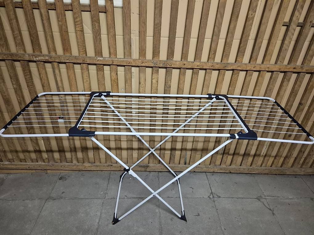 Stenditoi: Drying Rack Wäscheständer – Usato da Basel venduto da jul_hr8h