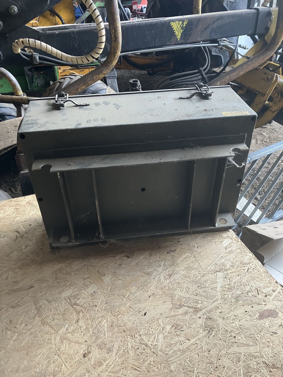 Altri accessori: Metalkiste werkzeugkiste  – Usato da Bigenthal venduto da xfighter27 2