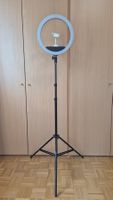 Grosse Ringleuchte, D:32cm inkl. WALIMEX Stativ (200cm)