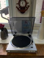 Zuverlässiger Plattenspieler Dual DT 100