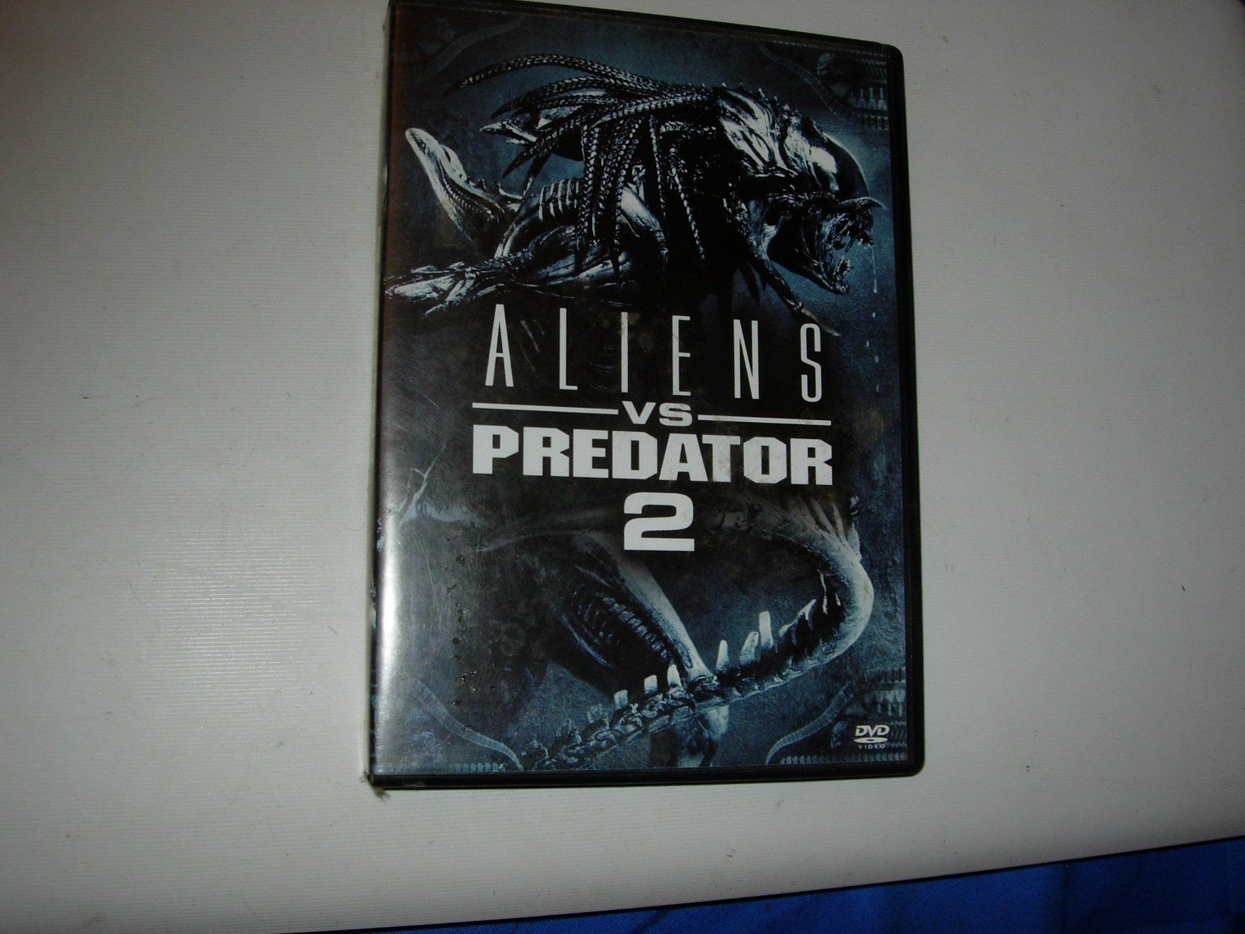 Alle DVDs: DVD  ALIEN vs. PREDATOR 2 – Gebraucht aus Hagneck von Simu696