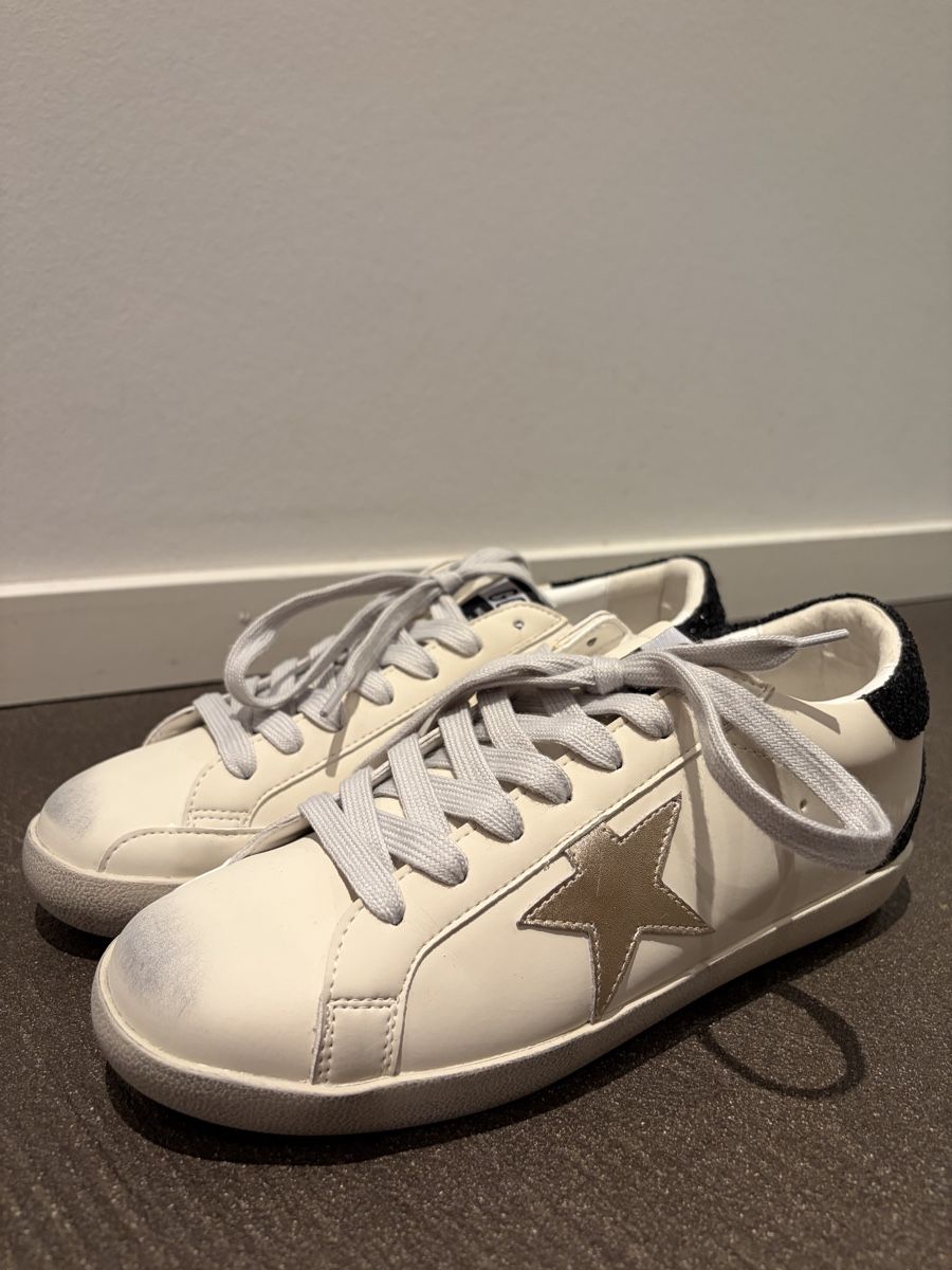 Chaussures femmes: white Sneakers – Neuf (Voir description) à Baar par ams_9dlw